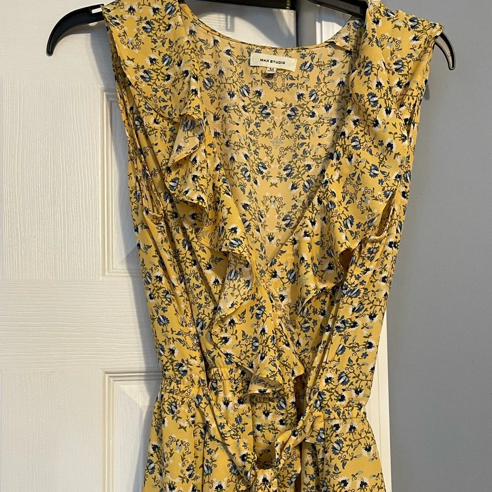 Yellow Top - Picture 1 of 2